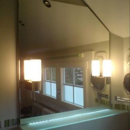 Spiegel mit Schräge