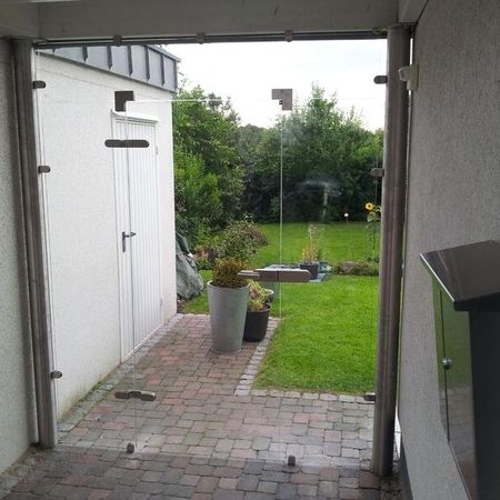 Tür im Eingangsbereich