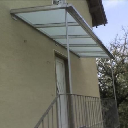 Glasdach im Eingangsbereich