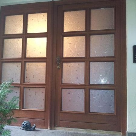 Glas im Eingangsbereich